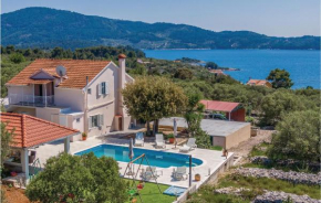 Five-Bedroom Holiday Home in Stracincica